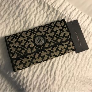 Tommy Hilfiger Wallet